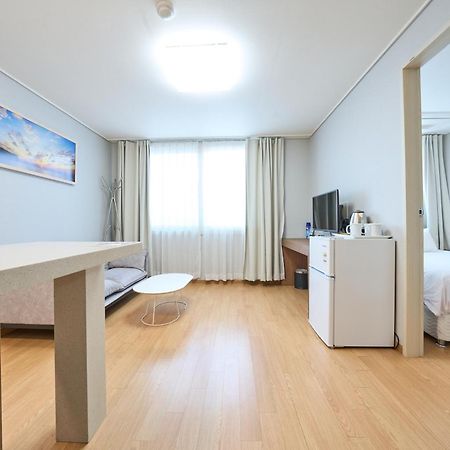 Pampas Hotel Jeju Exterior photo