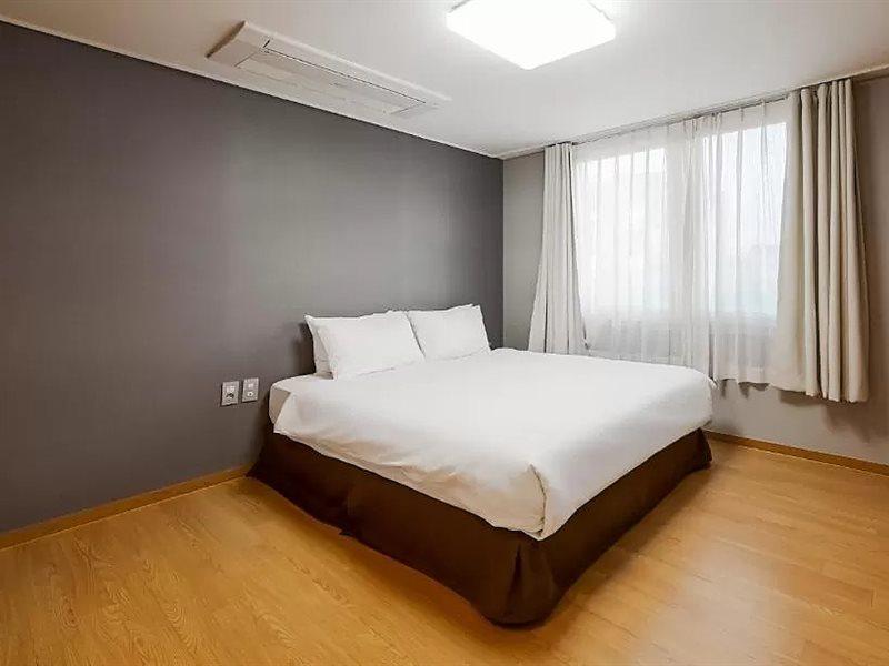 Pampas Hotel Jeju Exterior photo
