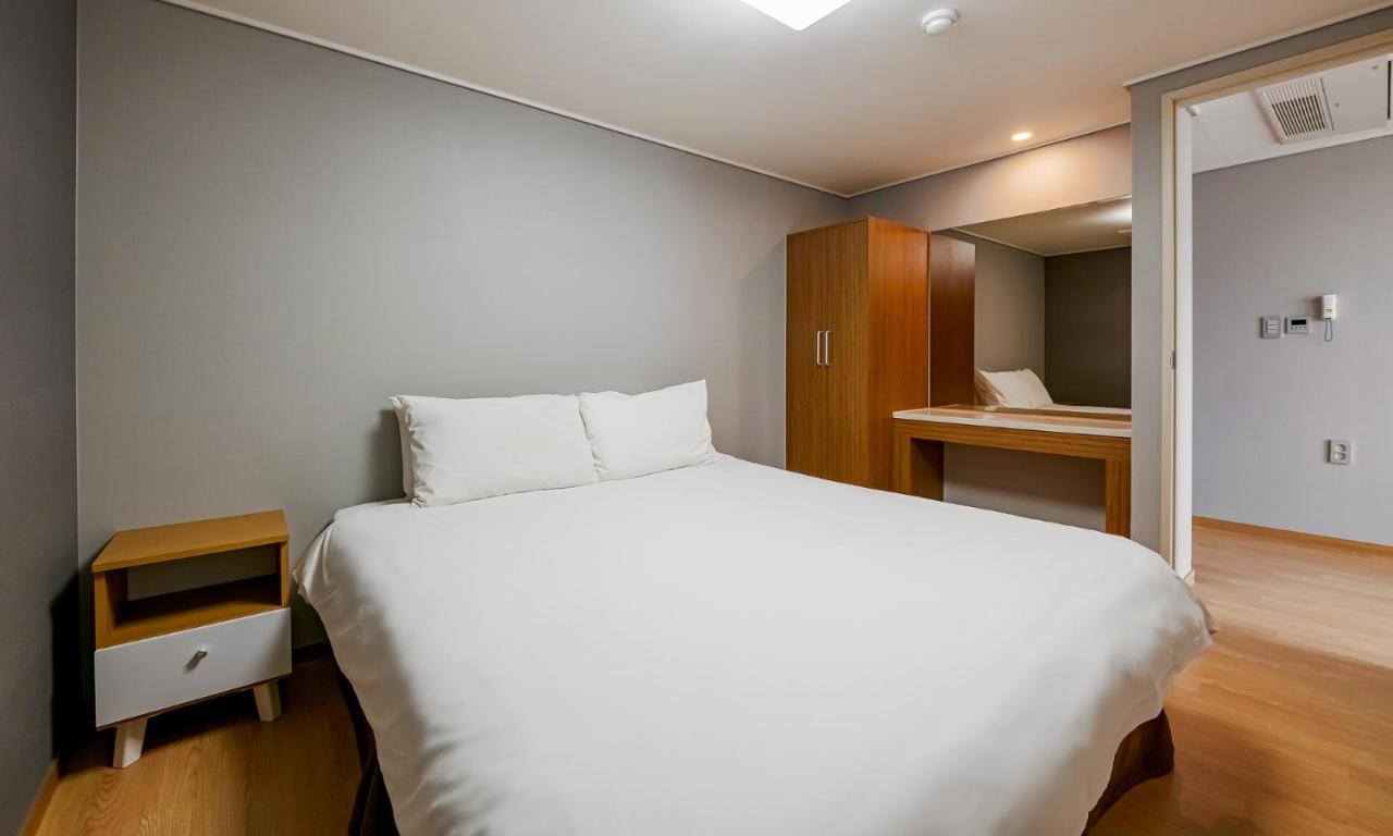 Pampas Hotel Jeju Exterior photo