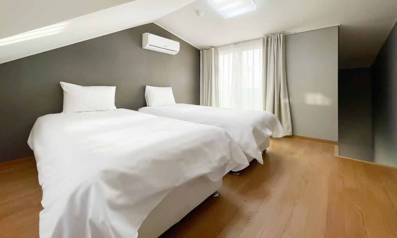 Pampas Hotel Jeju Exterior photo