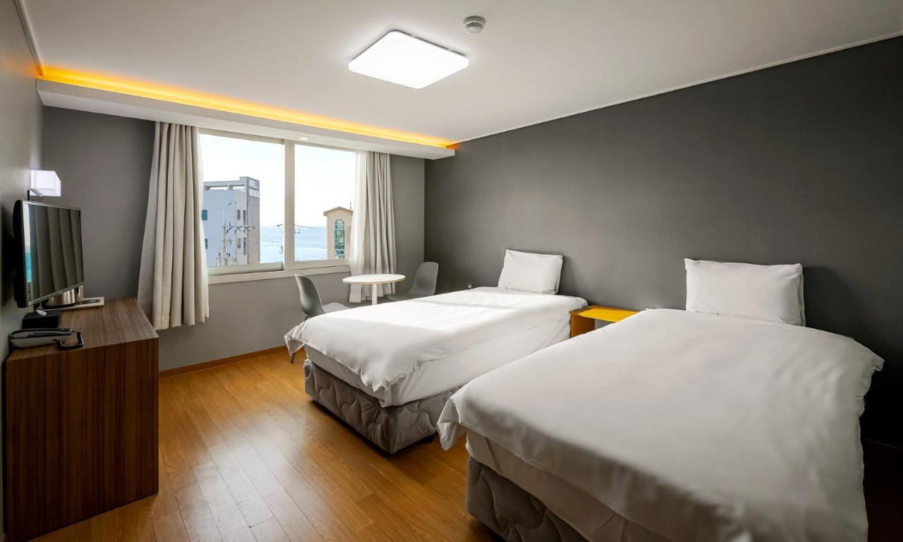 Pampas Hotel Jeju Exterior photo
