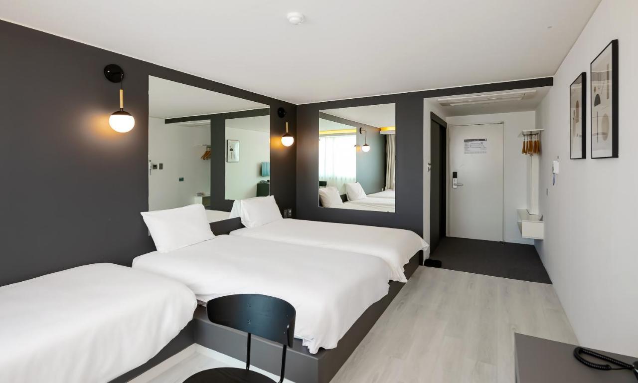 Pampas Hotel Jeju Exterior photo