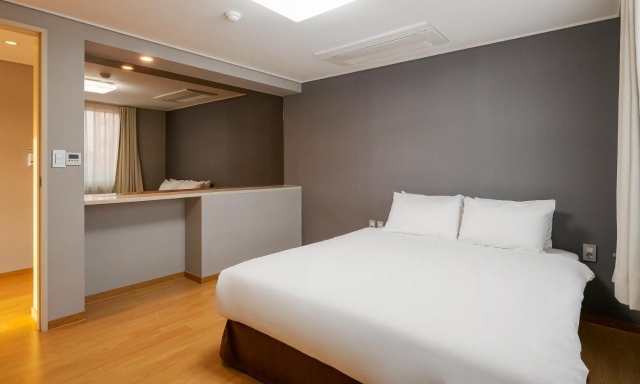 Pampas Hotel Jeju Exterior photo