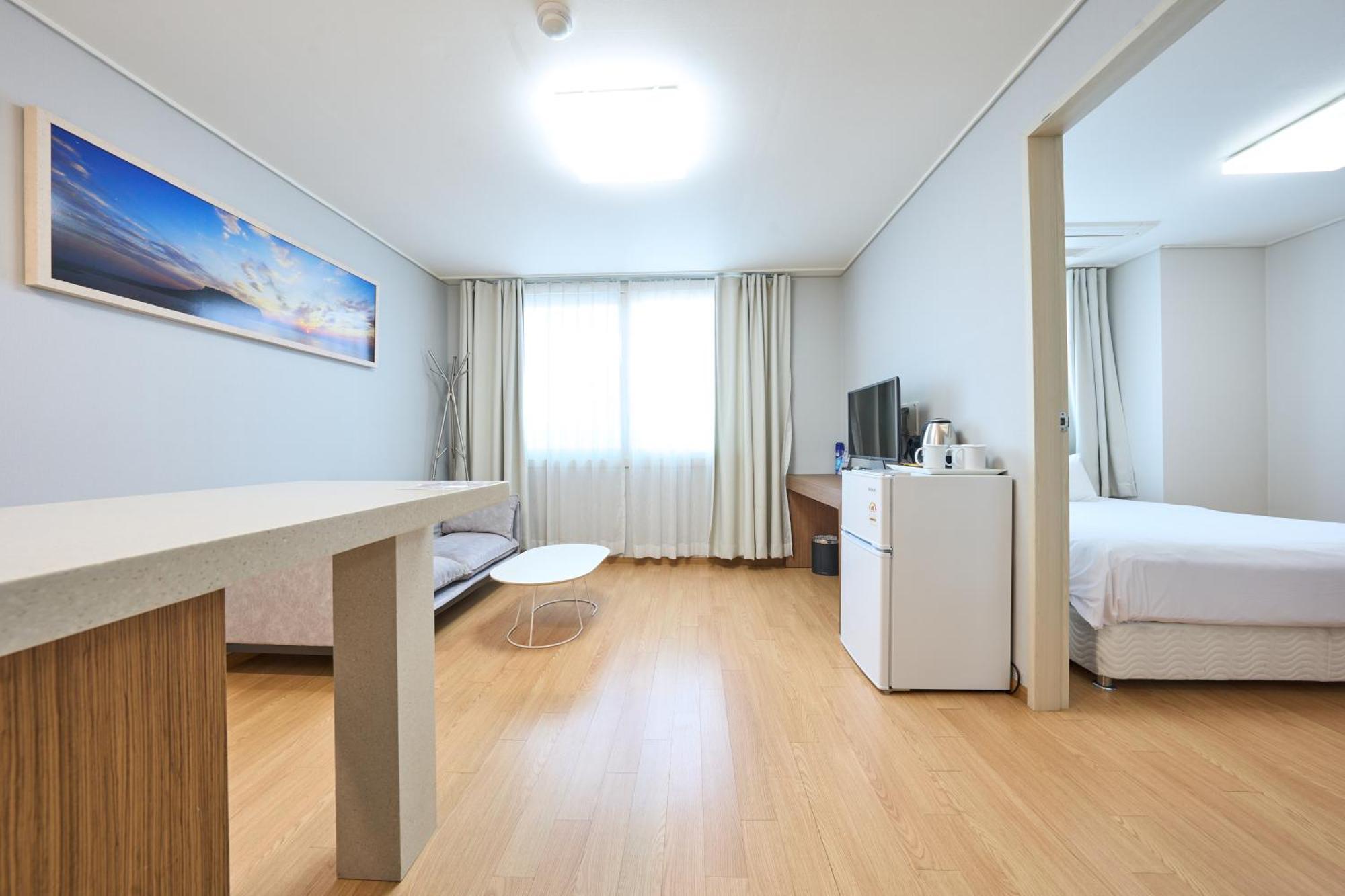 Pampas Hotel Jeju Exterior photo